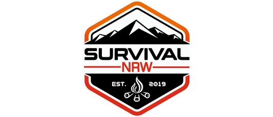 //survivo.eu/cdn/shop/files/Bannerlogo-survival_nrw_7ba271fc-80f8-4619-b369-5a7da53ab882.png?v=1737074570